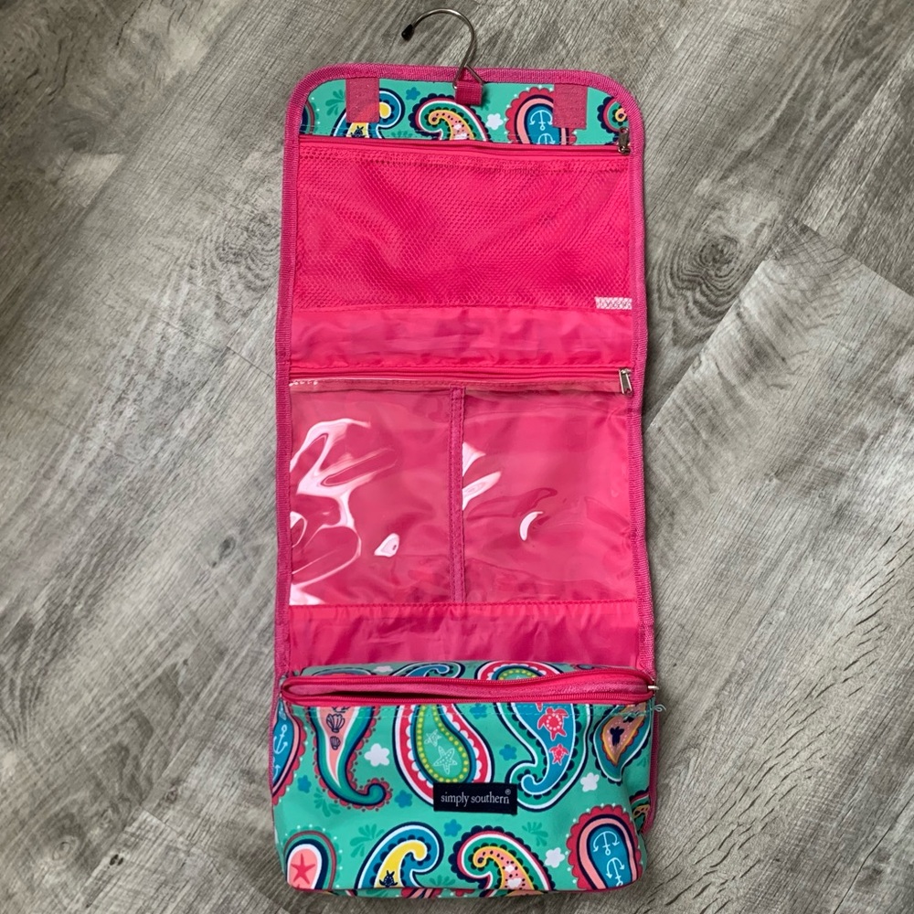 Simply Southern Hanging Travel Bag